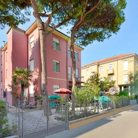 Hotel Flora Capri *