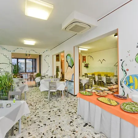 Hotel Flora Capri Cesenatico
